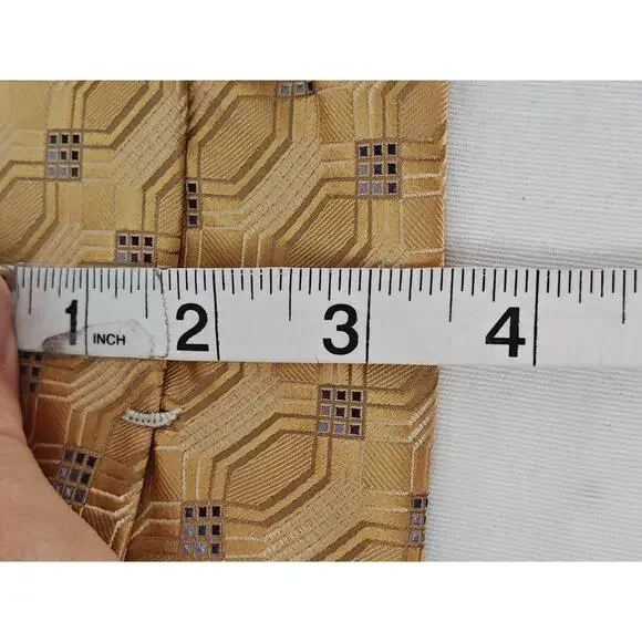 Ermenegildo Zegna Gold Men's Silk Tie Made in Italy Designer Classic 60 Necktie